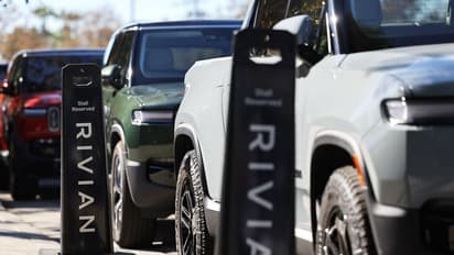 Rivian Stock Skids On Baird Downgrade Citing Trump-Linked Risks: Retail Confidence Dips