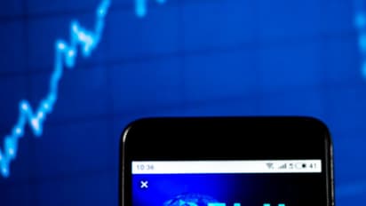 Trimble Stock Edges Higher On Extending Qualcomm Partnership For Automated Vehicle Solutions: Retail Remains Neutral