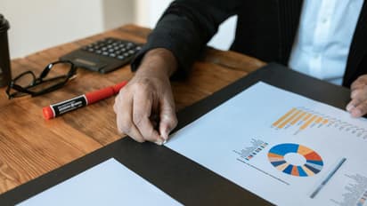 SentinelOne Stock Plummets Following Q3 Bottom-Line Miss But Retail Positive