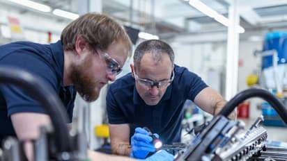 POET Stock Hits Over 2-Year Highs Fueled By New Manufacturing Deal: Retail Cheers