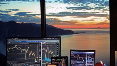 Medtronic Stock In Focus After Q2 Earnings Beat, Upgraded Guidance: Retail Chatter Hits One-Year High