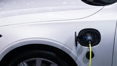 Forwarding Innovation with Electric: Presenting EV.com for the EV Industry and Shaping Opportunities