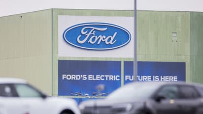 Ford Stock Slips Toward Fourth Day Of Losses After Wolf Research Downgrade: Retail Sentiment Weakens