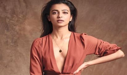 Mast etuk xolaning onlayn pornosi