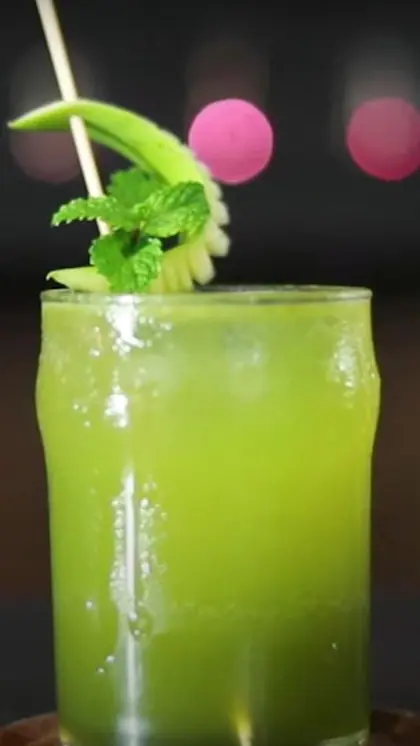 Raw mango margarita