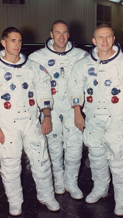 2. Apollo 8 - Lunar Orbit and Earthrise