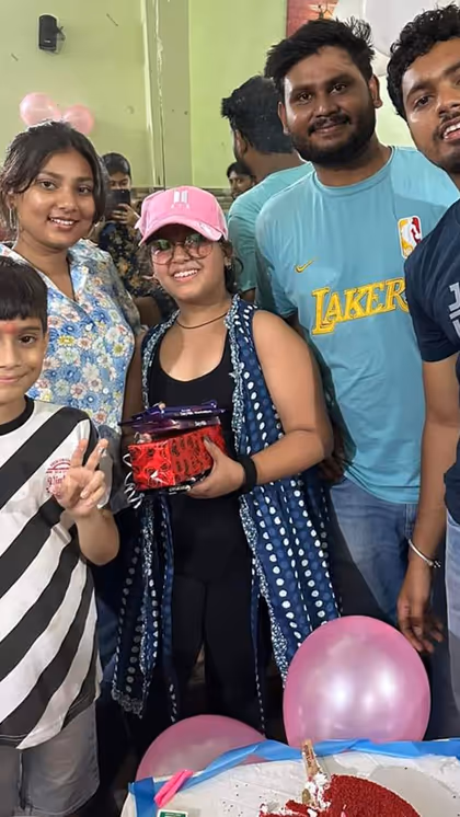 समाज को मैसेज देने के लिए दी पार्टी
