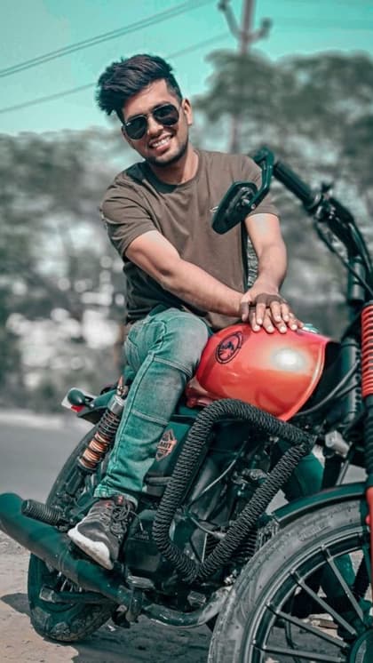 Yusuf Nomani majored in sociology but has a love for engineering bikes