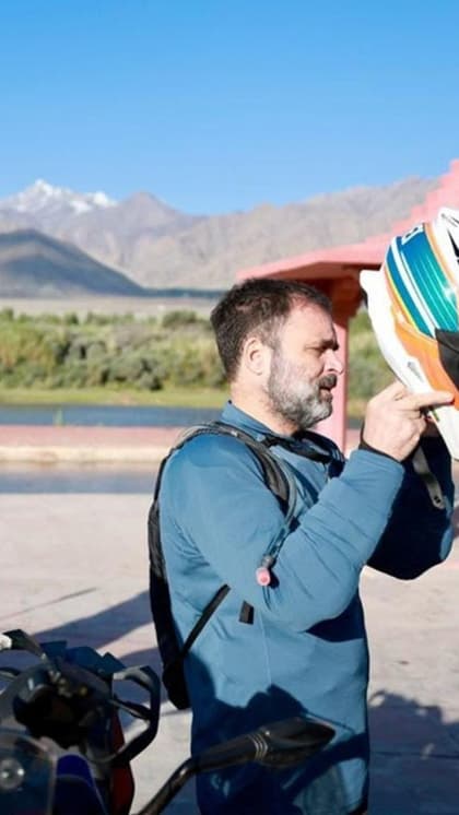 राहुल गांधी को कभी बाइक चलाते देखा है, लद्दाख की सैर पर निकले नेताजी