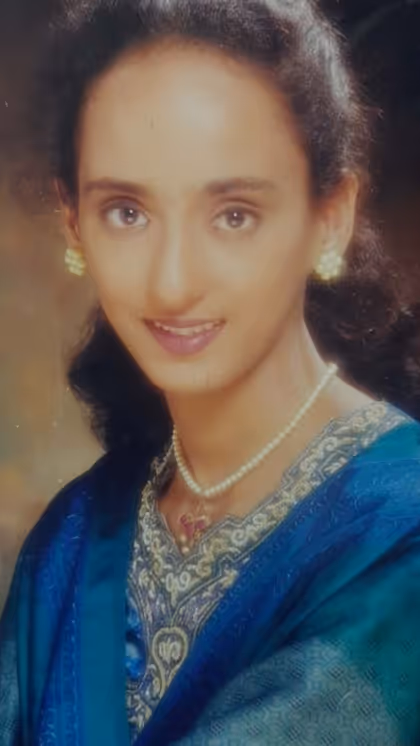Dr Sabiha is a professional doctor from Nashik