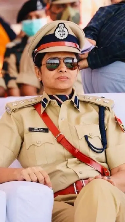 जर्नलिस्ट से कैसे बनीं IPS,  ये है प्रीति चंद्रा की सफलता की कहानी