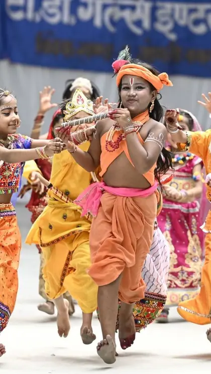 10 स्लाइड्स में देखिये कृष्ण जन्माष्टमी की शानदार तस्वीरें