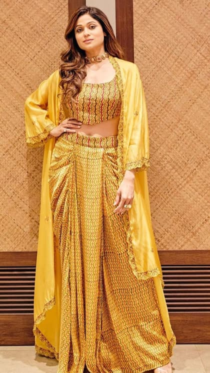 फेस्टिव सीजन में पहनें Shamita Shetty के ग्लैमरस आउटफिट्स
