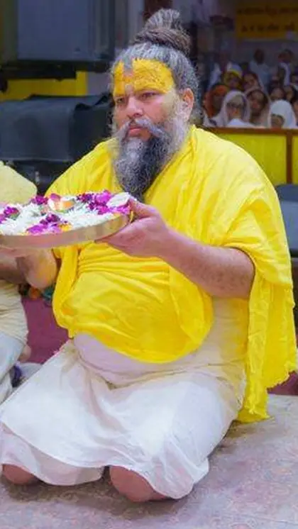 क्या है वीडियो में?