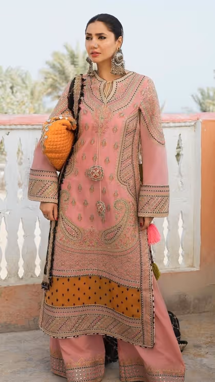 पड़ोसन भी पूछेंगी दाम, जब पहनेंगी Mahira Khan के 10 सूट