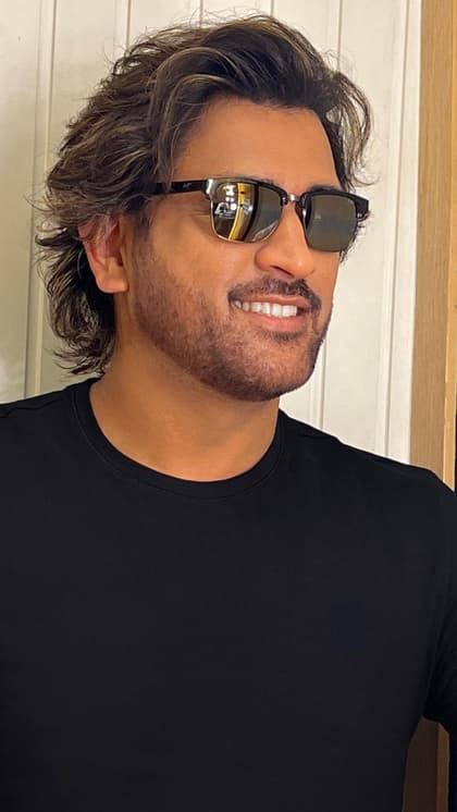 বরাবরই ধোনির লম্বা চুলের অনুরাগী, জানিয়েছেন হেয়ার স্টাইলিস্ট হাকিম