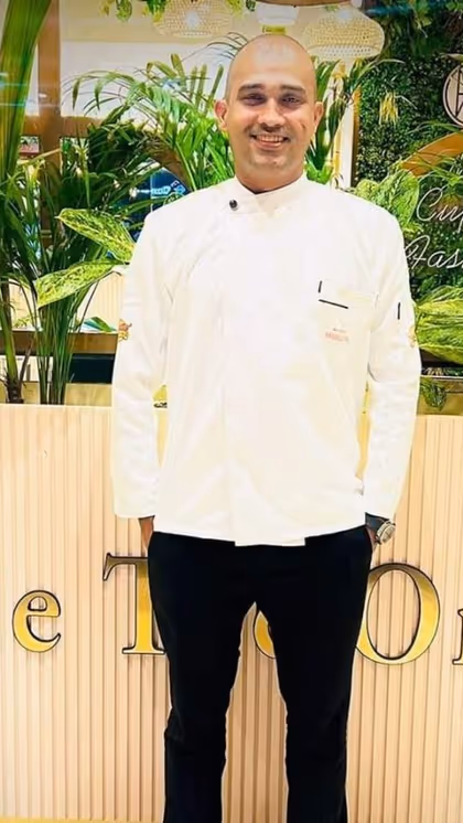 Chef Zulfiqar Hussain is a famous chef from Lucknow.