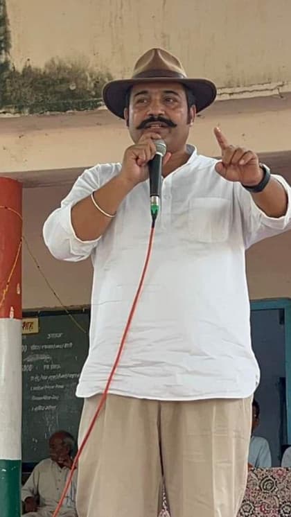 कौन हैं कर्नल केसरी सिंह? जिन्होंने सीएम गहलोत के भी नहीं उठाए फोन