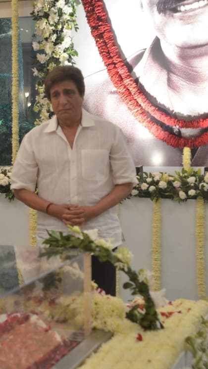 पूर्व कांग्रेस प्रदेश अध्यक्ष राज बब्बर भी पहुंचे