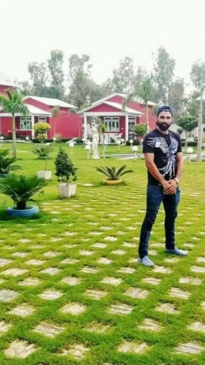 60 एकड़ ज़मीन बन गयी  मोहब्बत में दरार