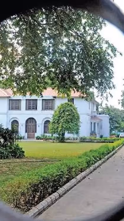 3 जेट, 3 हेलीकॉप्टर, सागौन का घर- महल के मालिक है गौतम अडानी