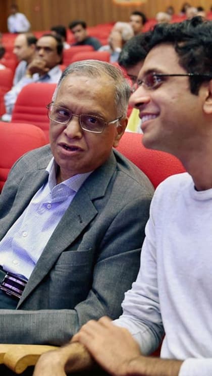 रोहन मूर्ति ने खुद कमाया नाम
