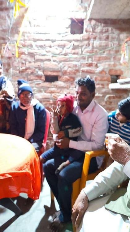 हैरान थे बस्ती के लोग