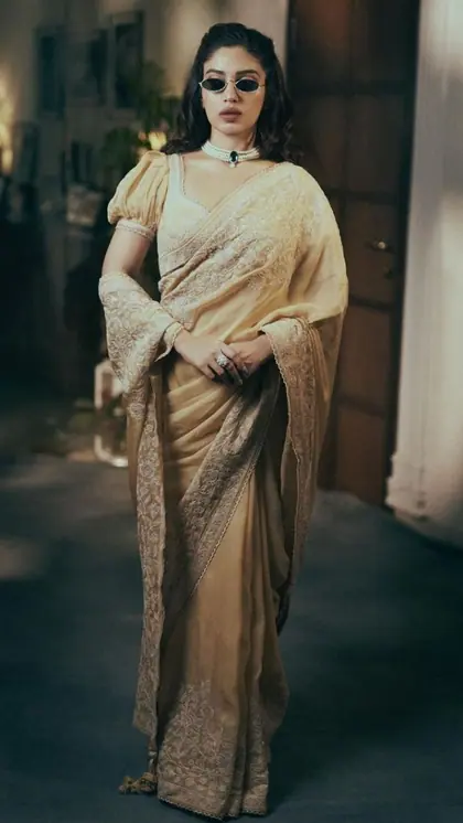 पफ स्लीव ब्लाउज