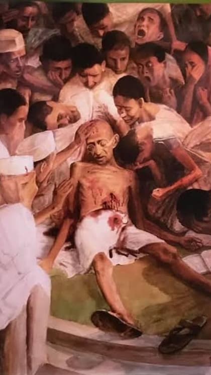 पहला ही केस हार गए थे बापू ! फ़ेंक दिया था ट्रेन से जूता