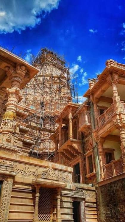 सीएम योगी समेत कई राज्यों के सीएम पहुंच रहें उद्घाटन में