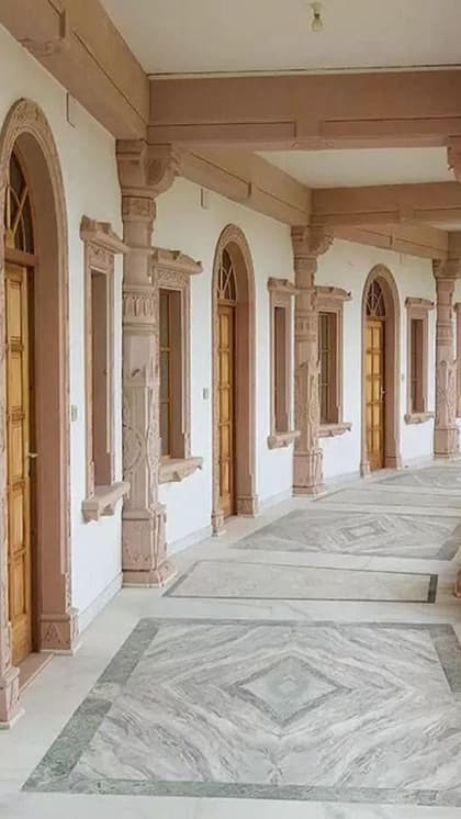 मेहमानों के लिए एक हजार स्वीट कॉटेज