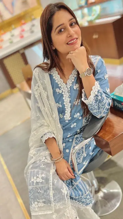 dipika kakar dress design Netizens react to 'outdated, cheap' festive collection of Dipika Kakar's clothing brand: 'Who buys this for 8K'
