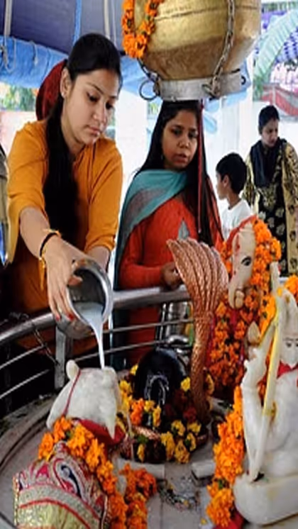 अविवाहित युवतियां न करें जलाभिषेक