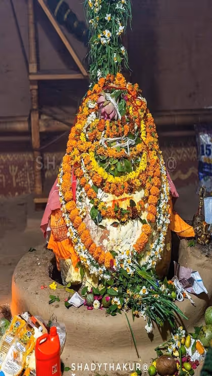 Mahashivratri: ऐसा मंदिर जहां हर 12 सालों में शिवलिंग पर गिरती बिजली