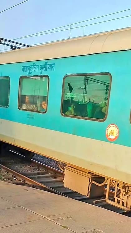 पहली ट्रेन में 400 पैसेंजर्स, 34 किमी दूरी तय की