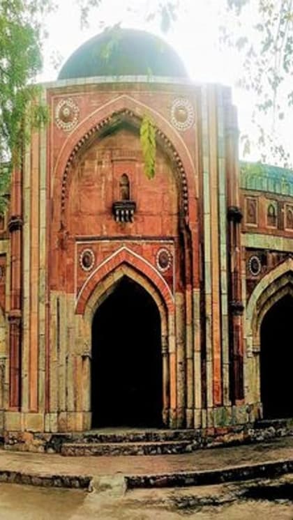 क्या आप  जानते हैं जमाली कमाली मस्जिद के बारे में