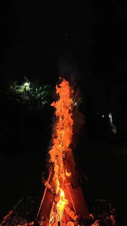 होली के जश्न में डूबा बच्चन परिवार