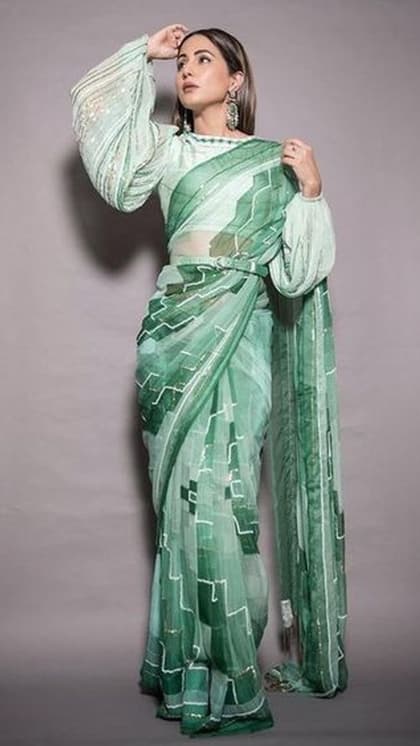 पफर स्लीव्स ब्लाउज