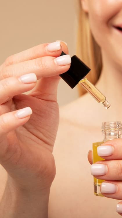 Use skincare with retinoids