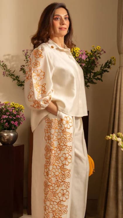 Ivory Mustard प्योर सिल्क Indo Western co-ord