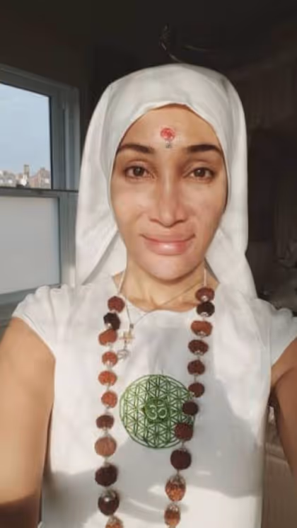 लिप सर्जरी ने बिगाड़ दी सोफिया के चेहरे की काया