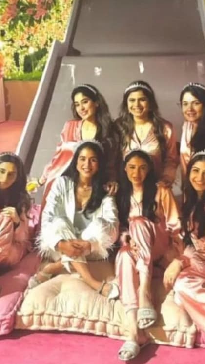 शादी से पहले राधिका मर्चेंट की मस्ती