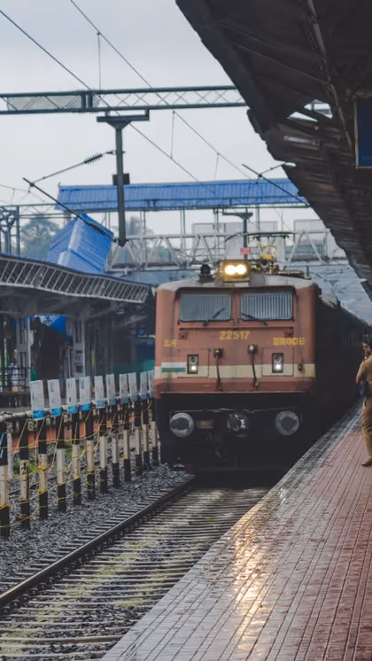 1853 को हुई भी भारतीय रेल सेवा की शुरूआत, जानें 10 रोचक बातें