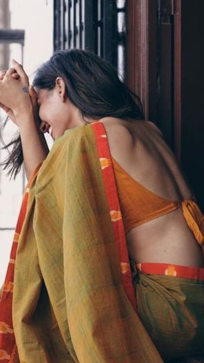 कुंवारे लड़कों को क्यों आकर्षित करती हैं शादीशुदा भाभियां