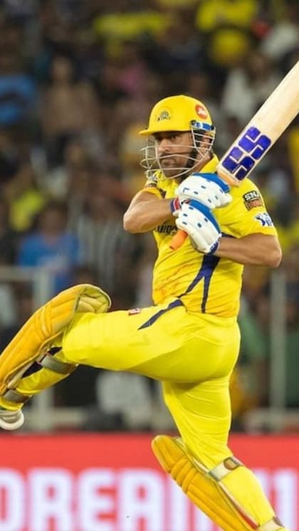 260 करोड़ का जेट, 100 करोड़ का घर, 70 गाड़ियों के मालिक हैं M S Dhoni
