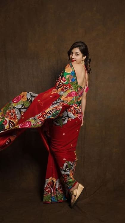 फ्लोरल साड़ी (Floral Saree)