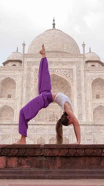 Indian Yoga का पाकिस्तान में भी बढ़ा क्रेज, शुरू हुईं फ्री क्लॉसेज
