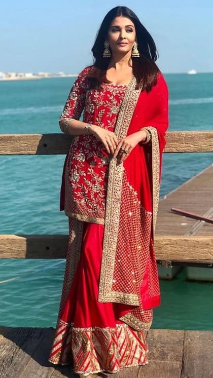 बहु रानी, हो या सासू मां, सब पर जमेंगे Aishwarya Rai के 7 सूट