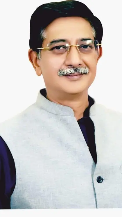 1. BJP अनुराग शर्मा झांसी,UP  212 करोड़