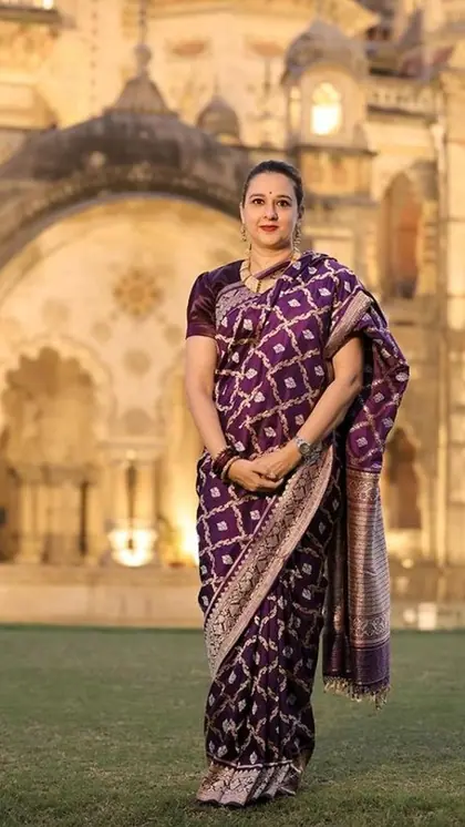 शाही सुख छोड़ राधिका के पिता बन गए IAS अफसर